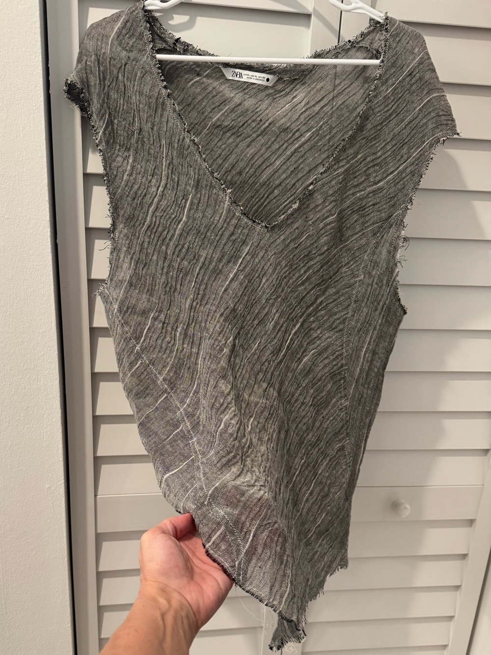 Zara HeatherGray with white Crinkled V-Neck asymmetrical Sleeveless Tank